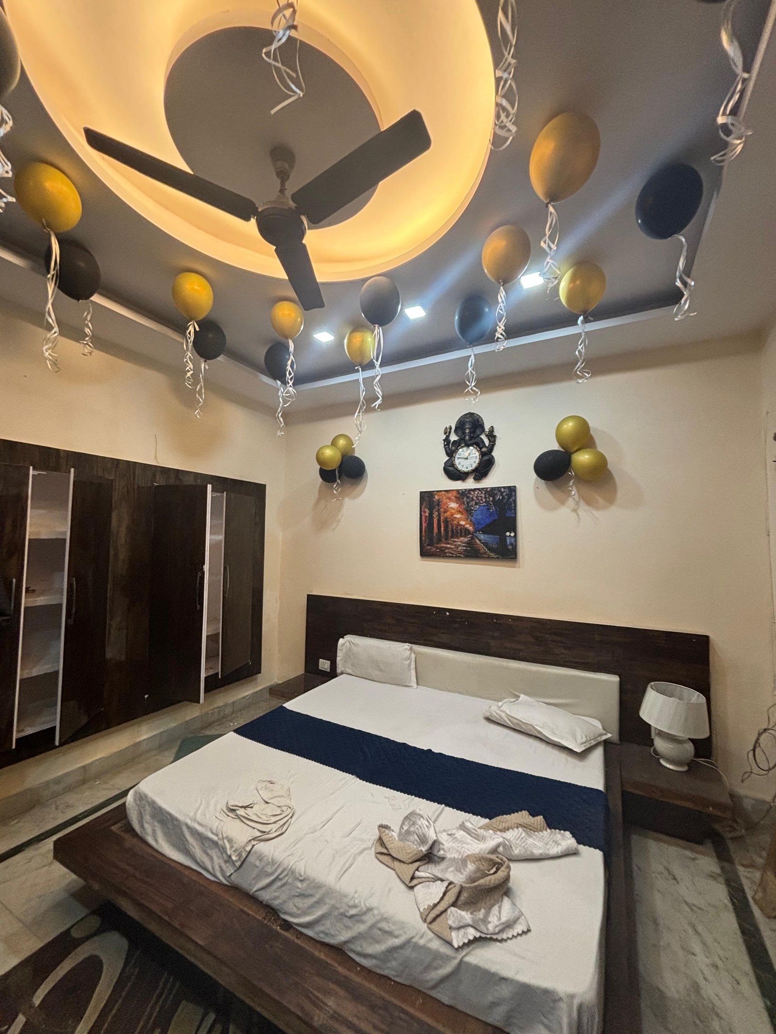 Luxury Hotel Room Prayagraj Near Sangam